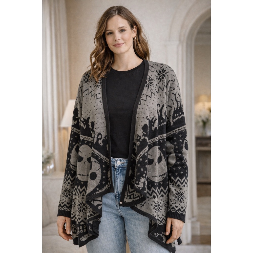 Disney Nightmare Before Christmas Jack Skellington Cardigan Women's‎ Sweater